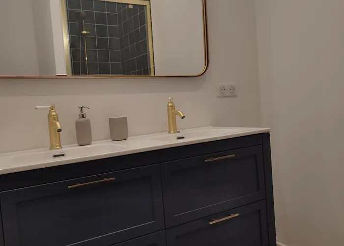 Homestay Le Petit 1881 Ampuis