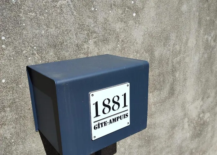 Séjour chez l'habitant Le Petit 1881 *